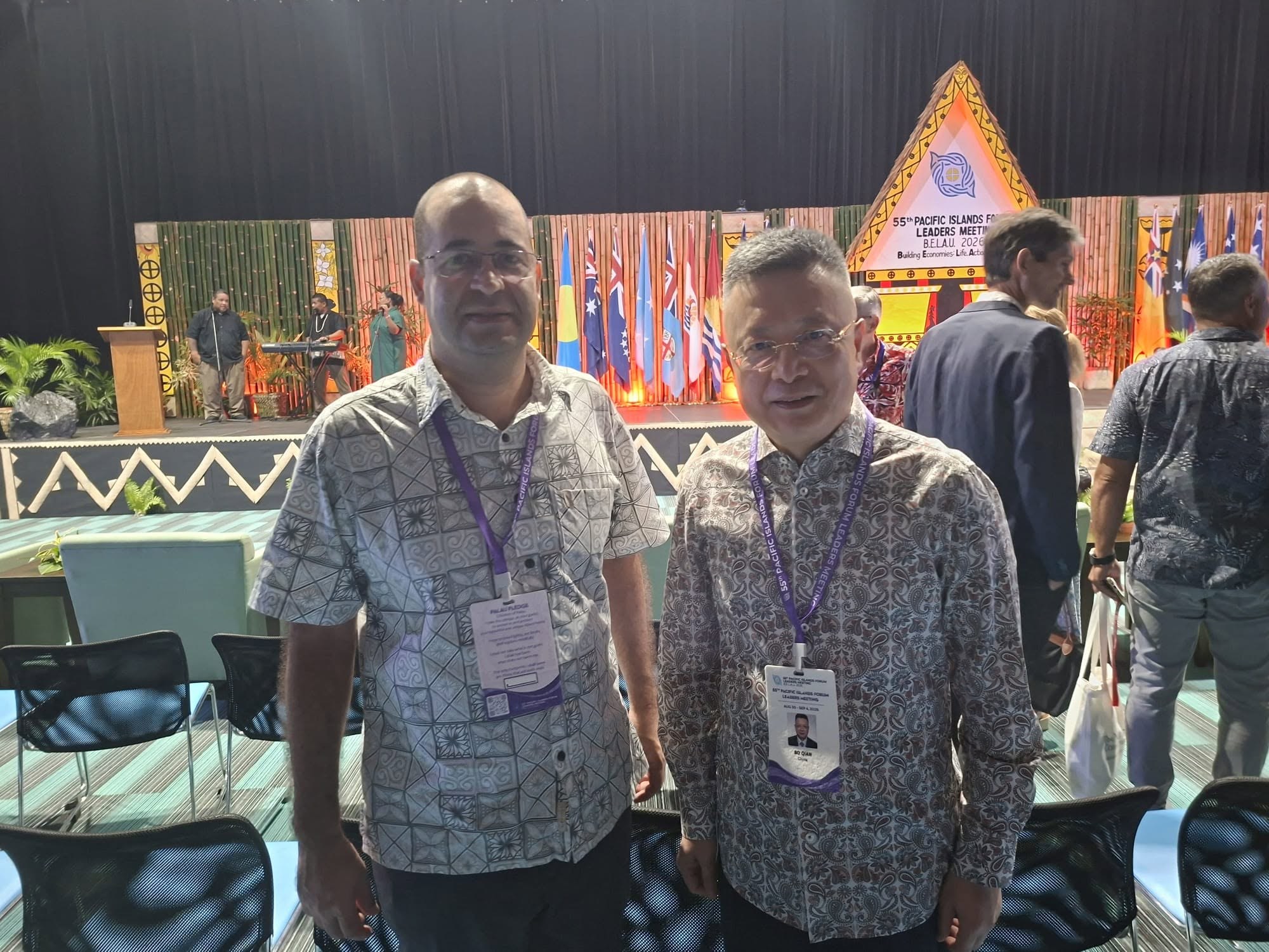 Qian Bo with Cuban Ambassador to Fiji.