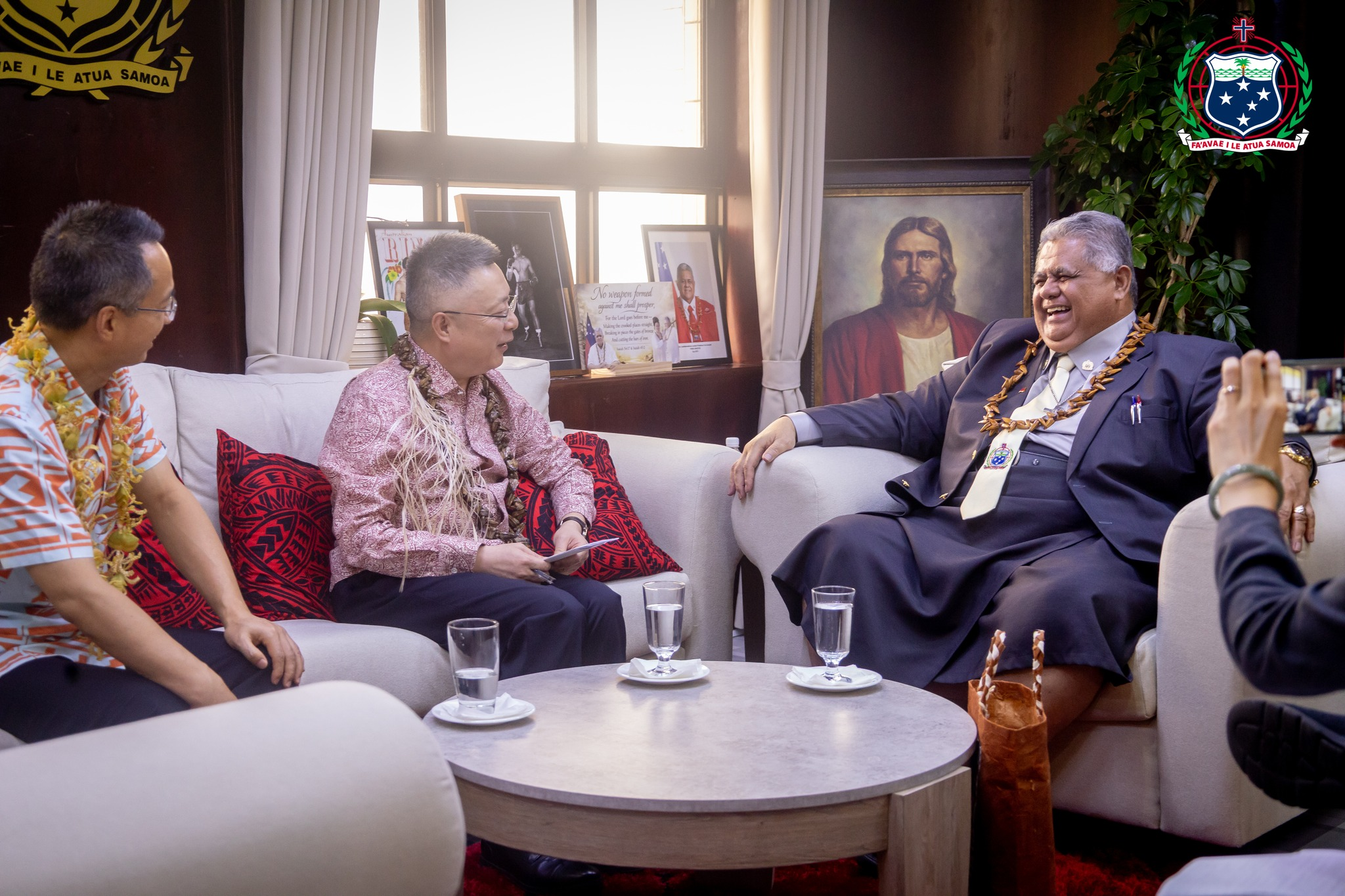Samoan Prime Minister Schmidt meets with Chinese Envoy Qian Bo and Ambassador Fei Mingxing